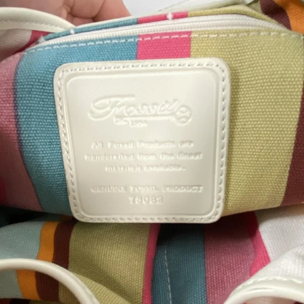 Fossil brand light